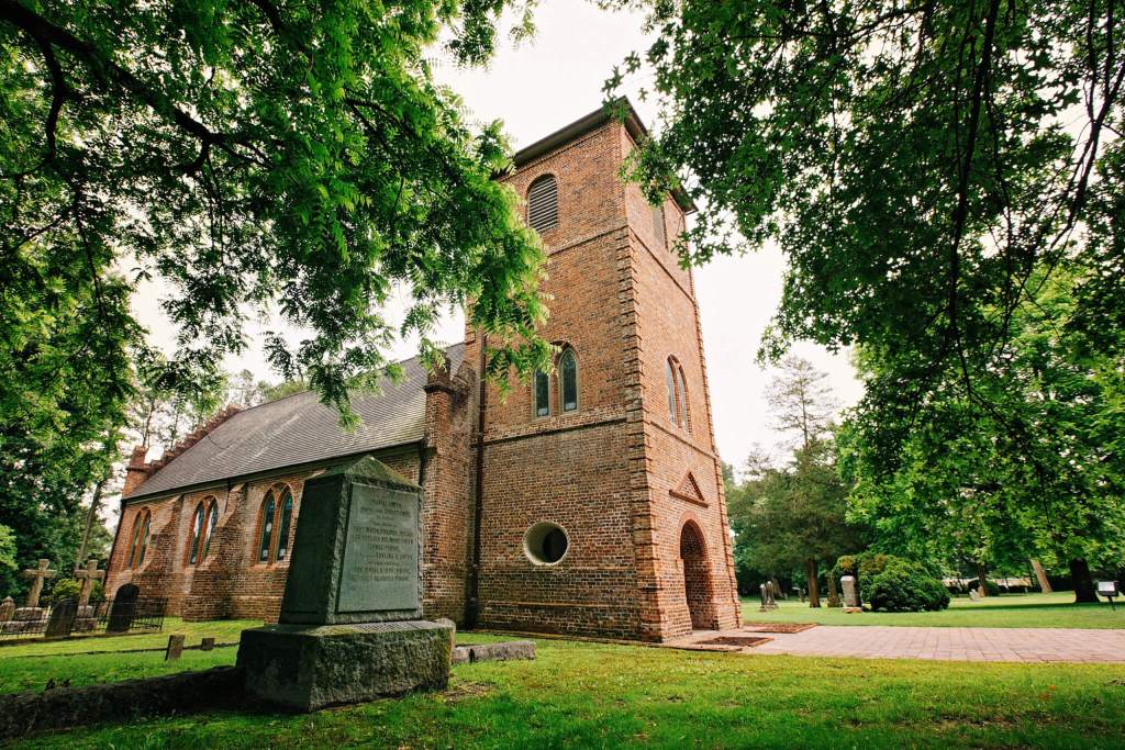 Virginia’s Oldest Church Open to People of All Faiths