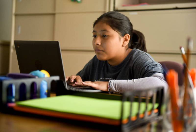 Student attending virtual school