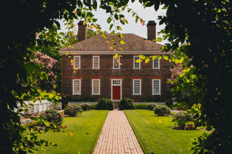 Spring Is Finally Here in Virginia. Here Are 8 Tips to Get Your Yard Looking Good Again.