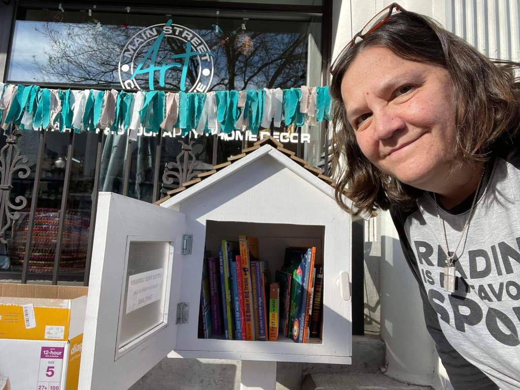 The Virginia ‘Book Lady’ Is Only 23,000 Books Away From Meeting Her Next Benchmark
