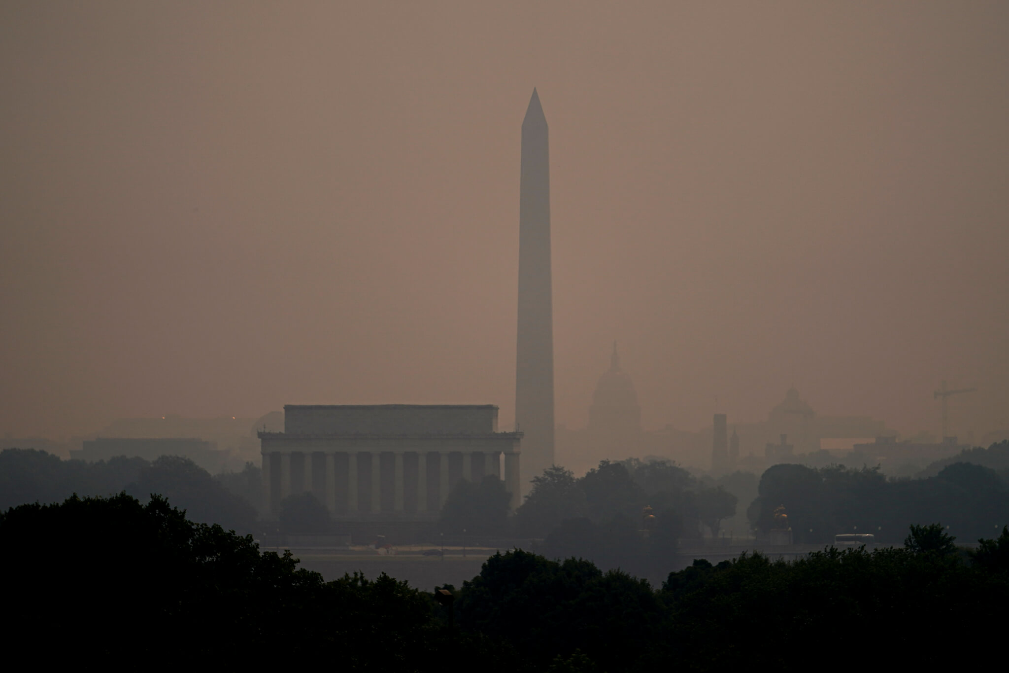 Youngkin-Controlled Air Pollution Board Votes to Remove Virginia From Regional Pollution-Fighting Coalition