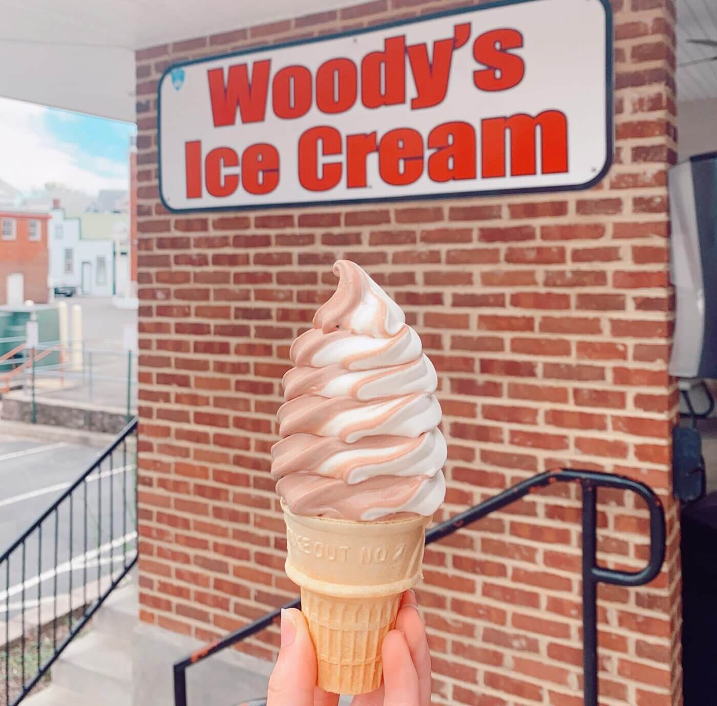 Looking for Affordable Places to Eat in Northern, Central, and Coastal Virginia? Check Out These 12 Eateries