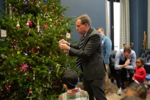 Inside Sen. Mark Warner's annual holiday tradition at Capitol Hill: From handmade ornaments to festive serenades