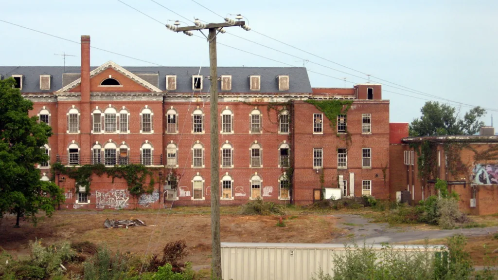 8 Things You Didn’t Know About Virginia’s DeJarnette Sanitorium