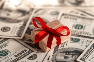 Skip the keepsakes: Here are 6 gifts your Virginia college graduate actually wants