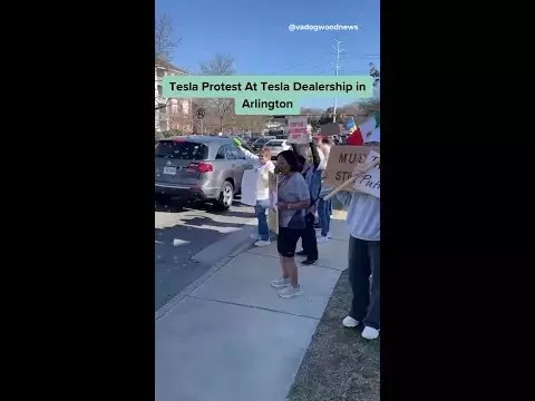Tesla protest at Tesla dealership in Arlington, Virginia