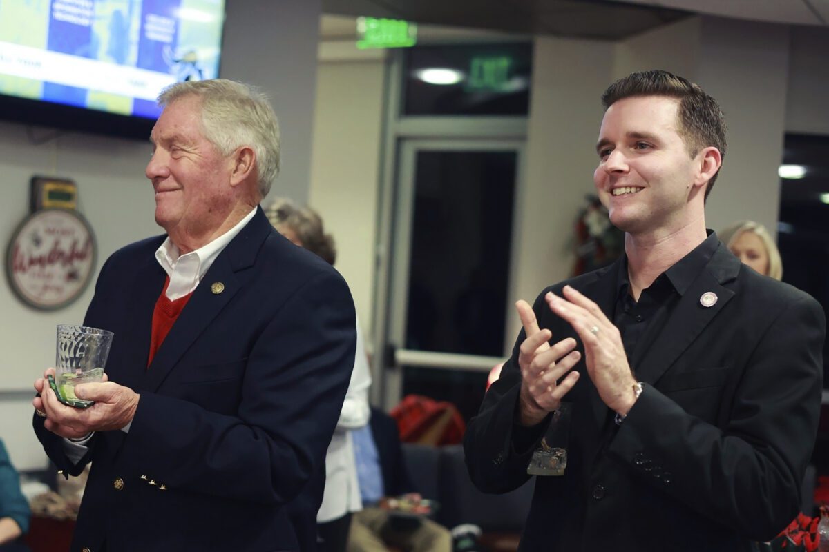 Cards for Lee: Community rallies around Danville City Councilman’s recovery Cards for Lee: Community rallies around Danville City Councilman’s recovery