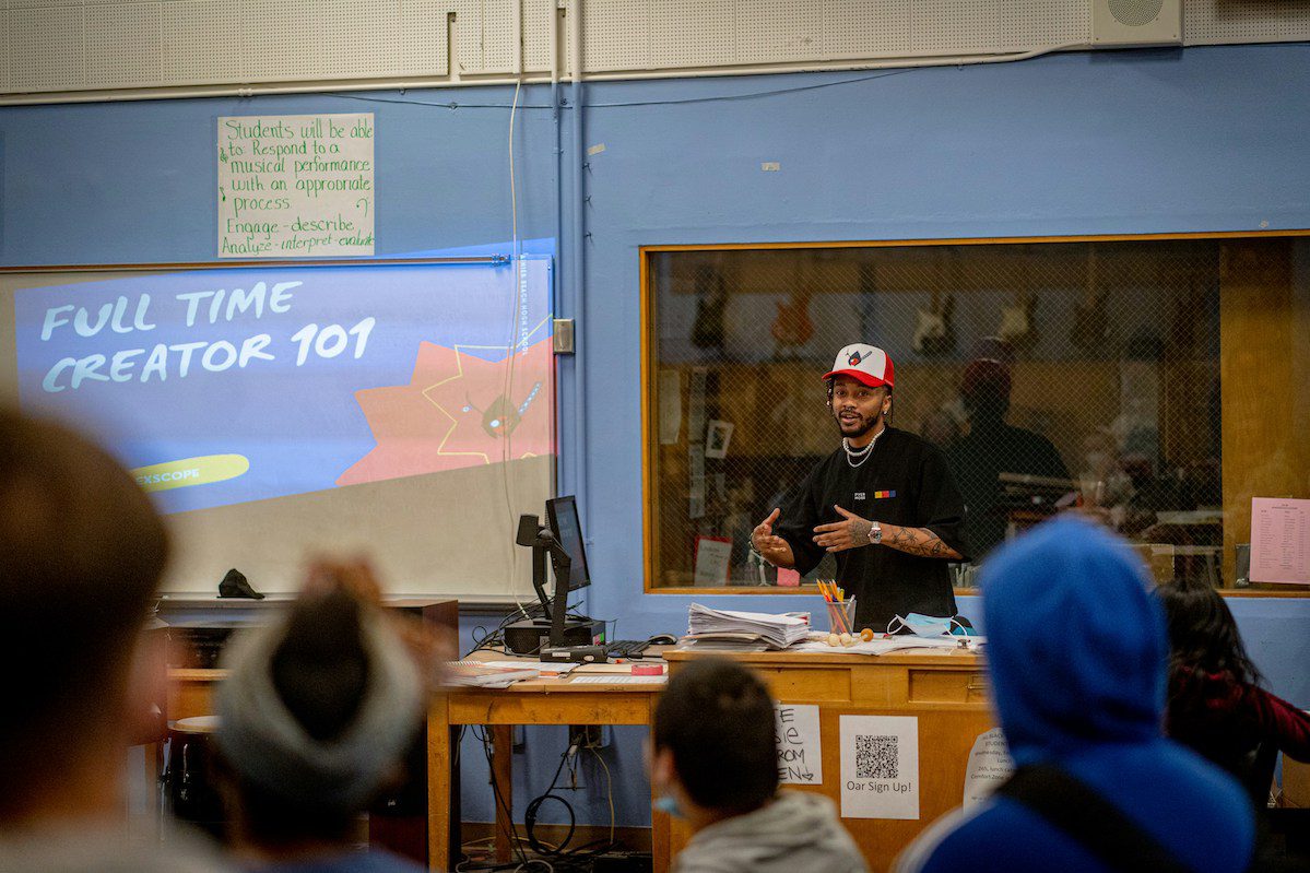 Virginia public schools had more than 3,200 unfilled teaching positions in 2024-25 Virginia public schools had more than 3,200 unfilled teaching positions in 2024-25