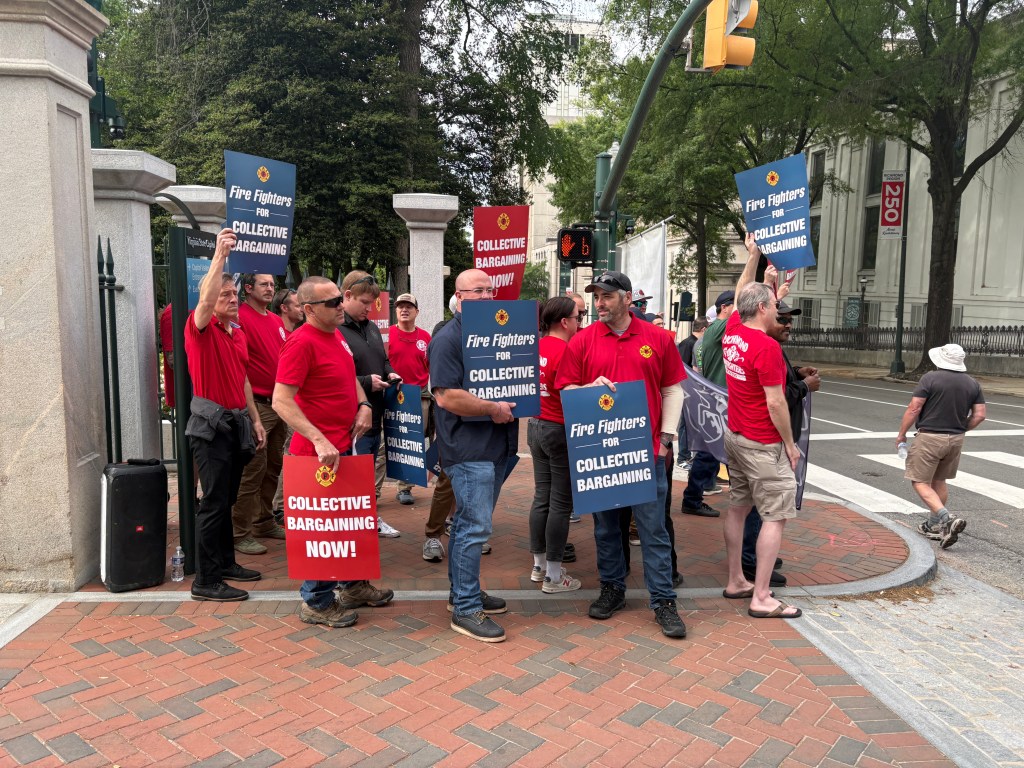 Dining workers unionize across multiple Virginia campuses