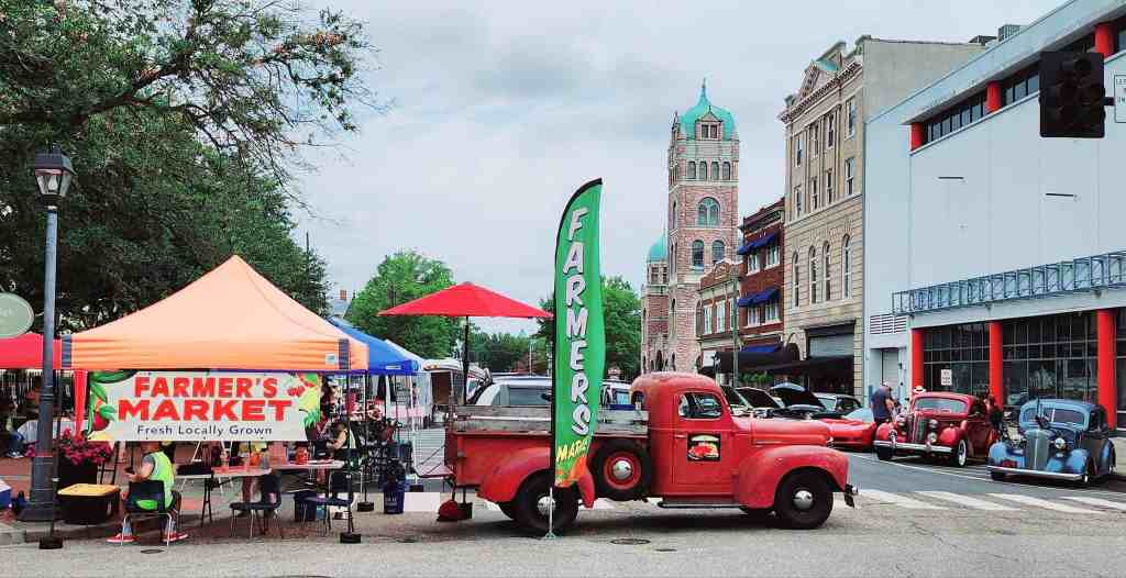 Best summer markets in Virginia: from antique shows to farmers’ markets