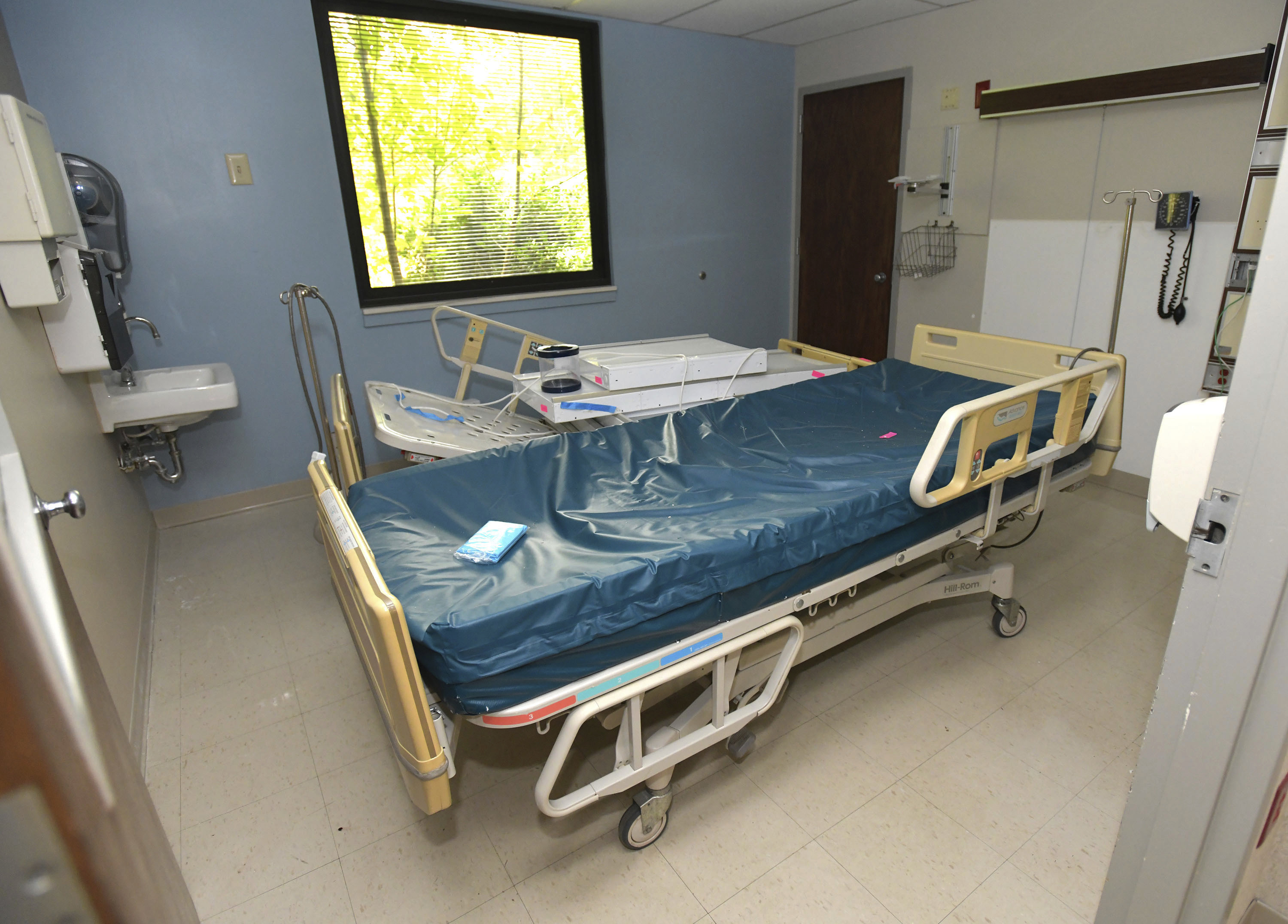 Over a dozen Virginia rural hospitals at risk of closing, state report finds